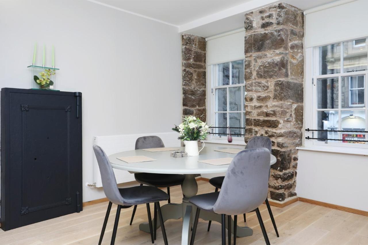 Joivy Refurbished Home On The Royal Mile Edinburgh Ngoại thất bức ảnh